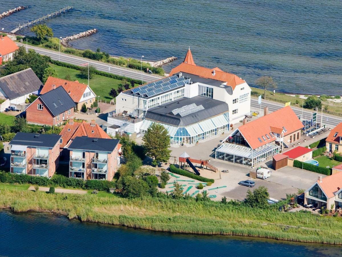 6 Person Holiday Home On A Holiday Park In Hejls Esterno foto